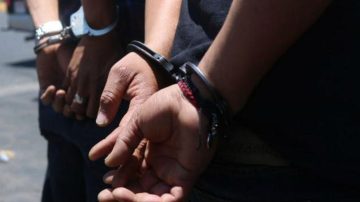 Elevan a juicio y dictan prisión preventiva a padre e hijo por tentativa de homicidio en Estación Simbolar