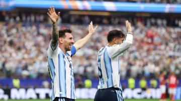 LEO ESTÁ TOTALMENTE LOCO: ARGENTINA LE GANÓ A AUSTRIA CON UN DOBLETE DE MESSI Y NOS VOLVIMOS A ILUSIONAR