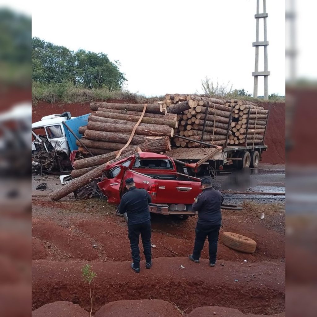 Anunció que iba a suicidarse tras golpear a su ex y robar un auto: la secuencia terminó con tres muertos