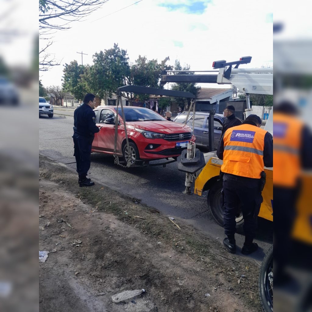 Ebrio, circulaba a gran velocidad y omitiendo los semáforos en rojo por Avenida Solís