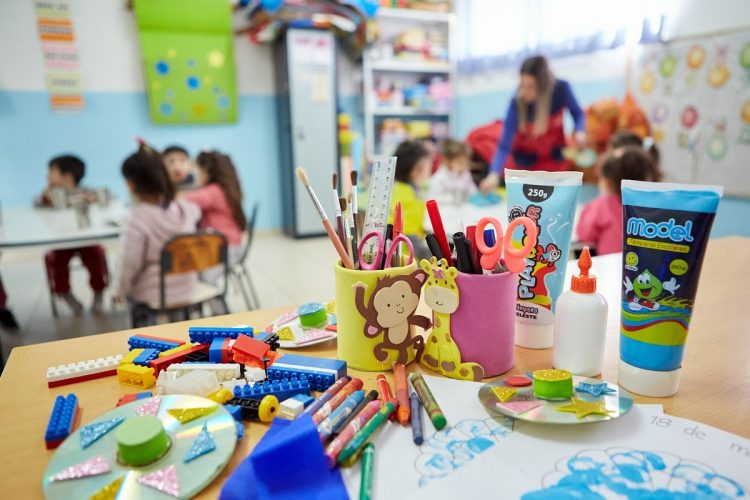La baja natalidad podría permitir cobertura total en jardines de infantes para 2027