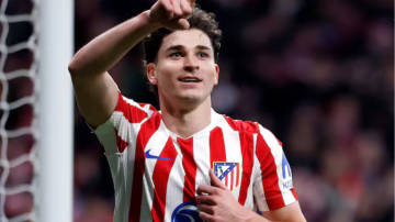 Real Madrid puso los ojos en Julián Álvarez, pero Atlético le cerró la puerta con una cifra millonaria