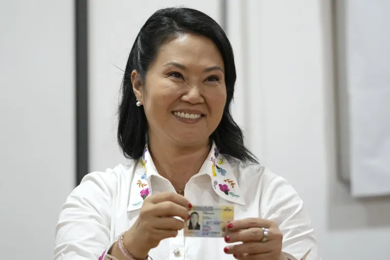Balotaje en Perú: Keiko Fujimori remonta el escrutinio oficial y supera a Sánchez por 651 votos