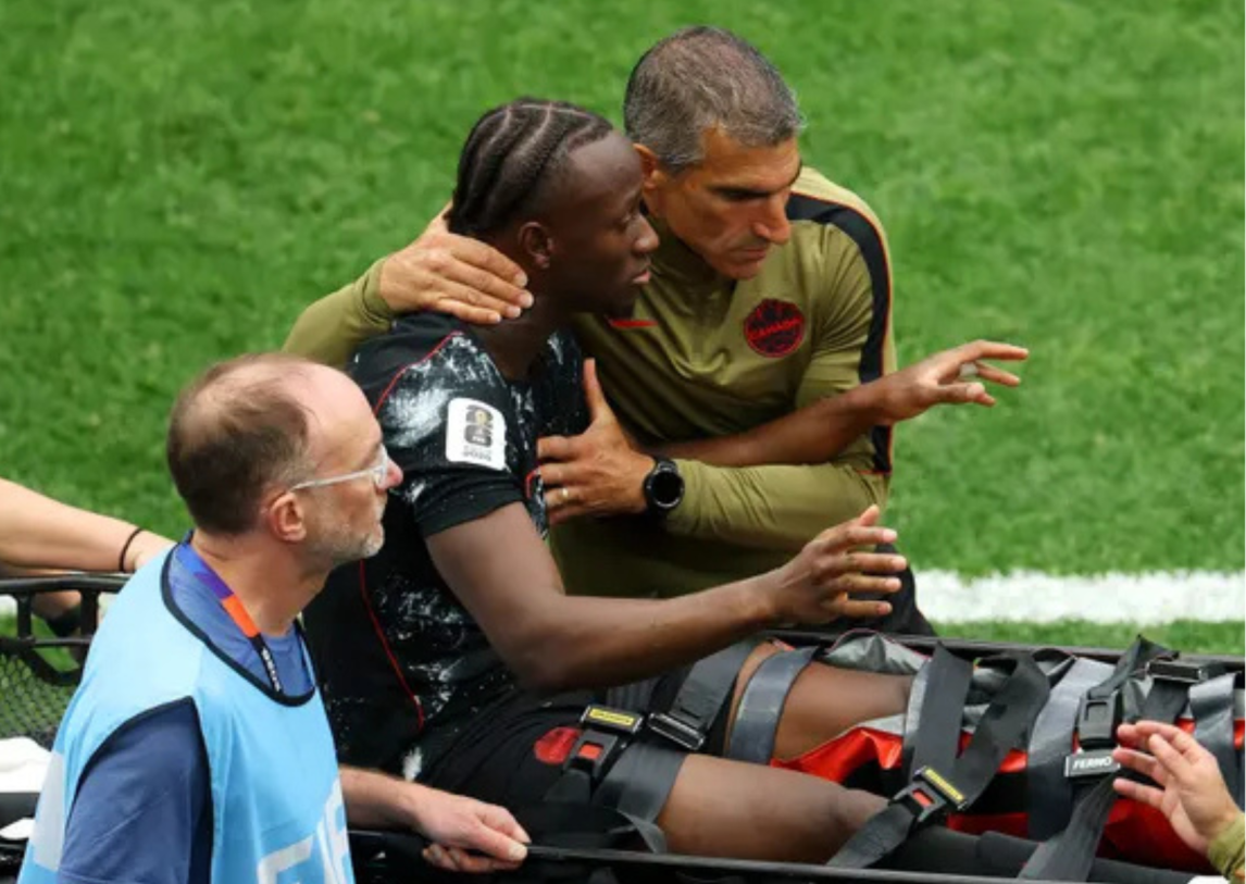Koné fue operado con éxito tras su lesión en el Mundial