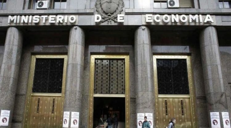 Evacuaron el Ministerio de Economía por una amenaza de bomba
