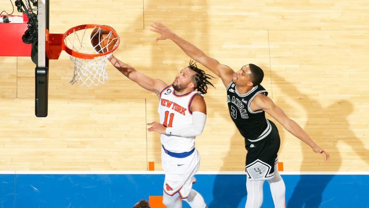 Histórica remontada de los Knicks ante Spurs para quedar a un paso del título de la NBa