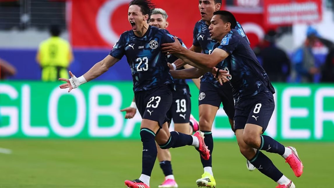 Paraguay ganó con diez jugadores y volvió a meterse en la pelea del Mundial 2026