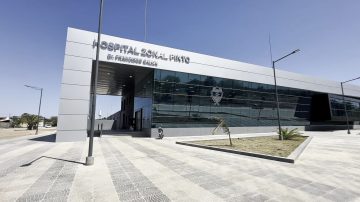 Tragedia en Pinto: una turista se descompensó y murió en un colectivo que iba de Buenos Aires a Termas