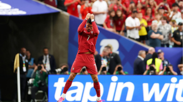 Con un doblete de Cristiano, Portugal goleó a Uzbekistán
