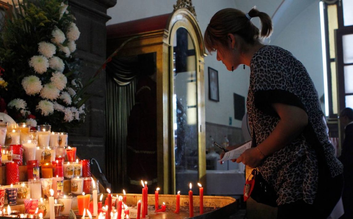 San Antonio de Padua: quién fue el santo al que ponen de cabeza para encontrar el amor