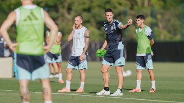 Scaloni apuesta por la continuidad, pero mantiene dos incógnitas para enfrentar a Suiza