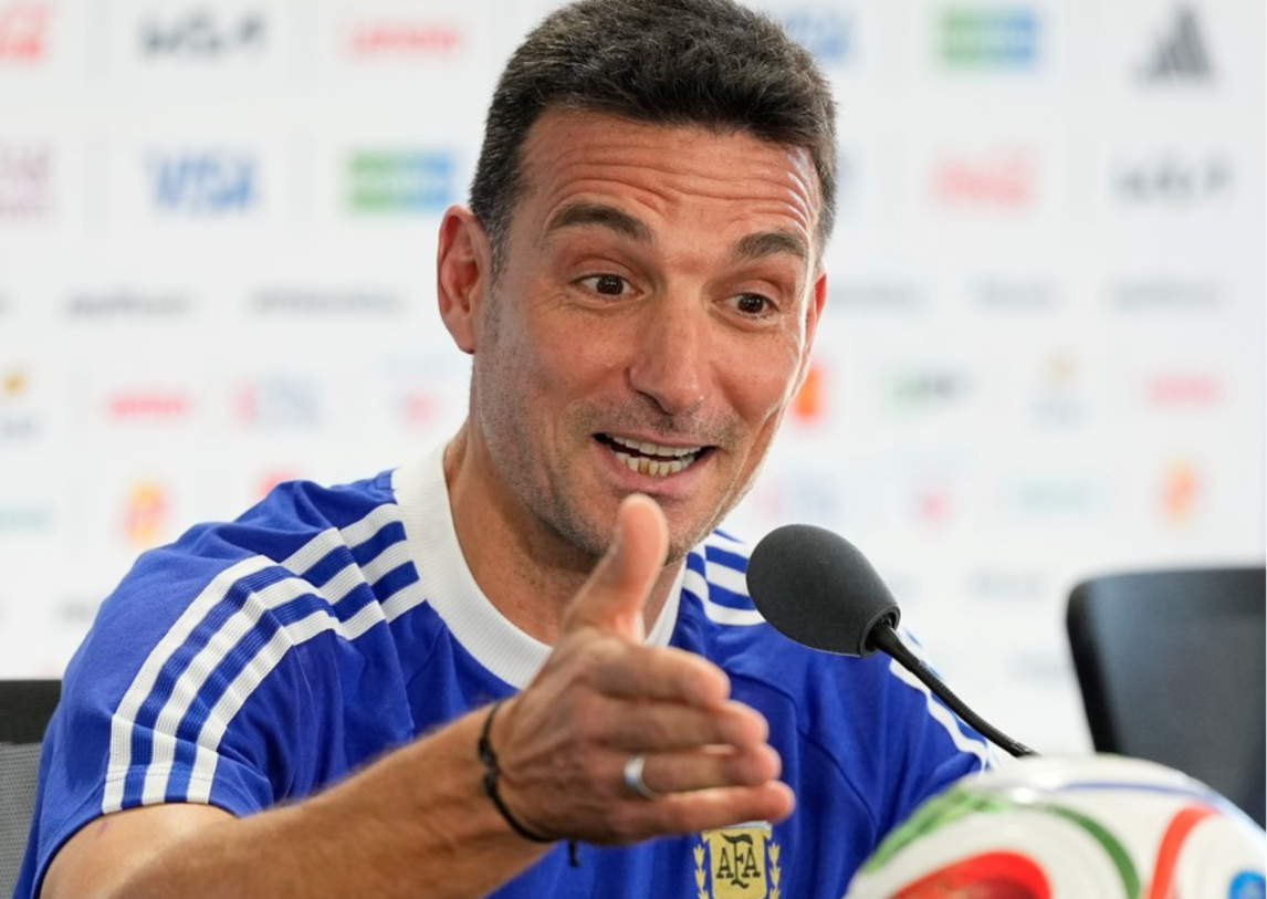 Scaloni confirmó a Dibu y se mostró confiado antes del debut ante Argelia