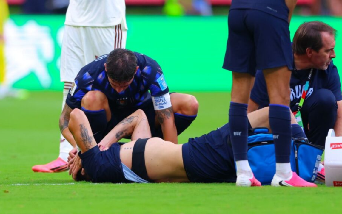 Manuel Ugarte sufrió una rotura de ligamentos y estará varios meses afuera