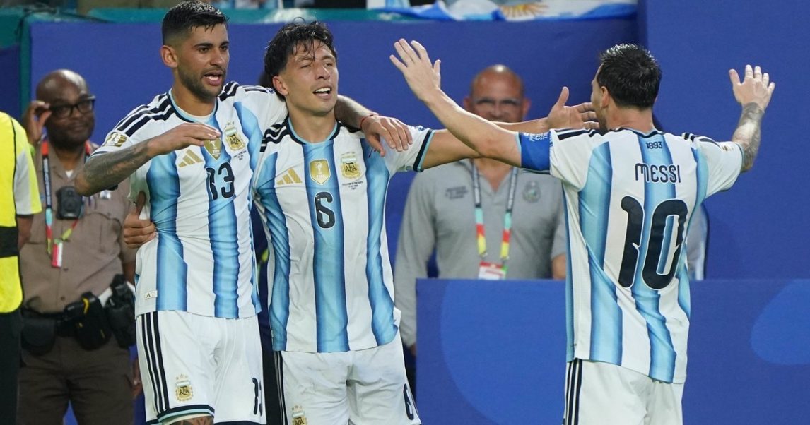 VIDEO: Argentina golpeó en el inicio del tiempo extra con un gol de Lisandro Martínez