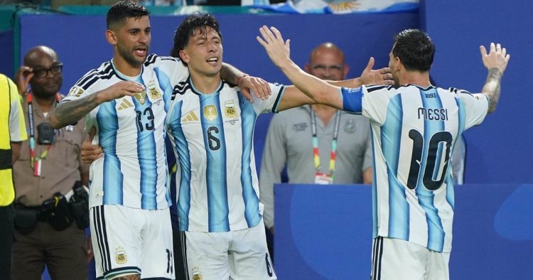 VIDEO: Argentina golpeó en el inicio del tiempo extra con un gol de Lisandro Martínez