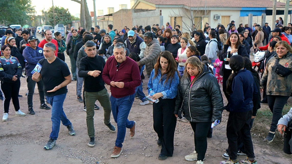 Nediani recorrió el barrio 25 de Mayo 540 Viviendas y dialogó con los vecinos