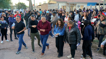 Nediani recorrió el barrio 25 de Mayo 540 Viviendas y dialogó con los vecinos