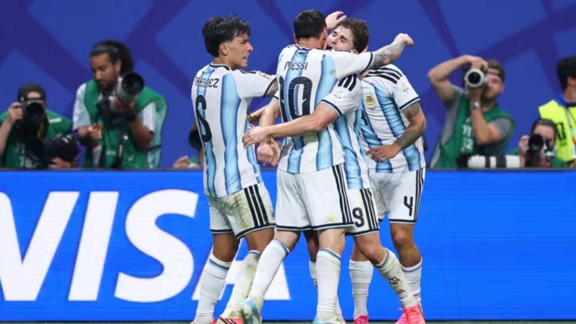 AQUÍ ESTÁ EL CAMPEÓN: ARGENTINA LE DIO VUELTA UN HISTÓRICO PARTIDO A EGIPTO Y ESTAMOS EN CUARTOS