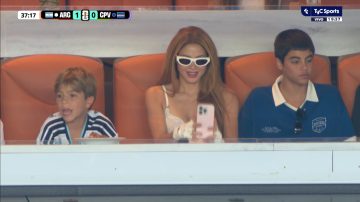 El hijo de Shakira sorprendió al alentar a la Selección con la camiseta de Argentina