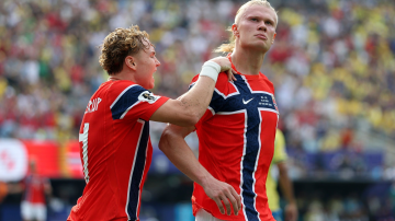Batacazo Mundial: con un doblete de Haaland, Noruega eliminó a Brasil y está en cuartos de final