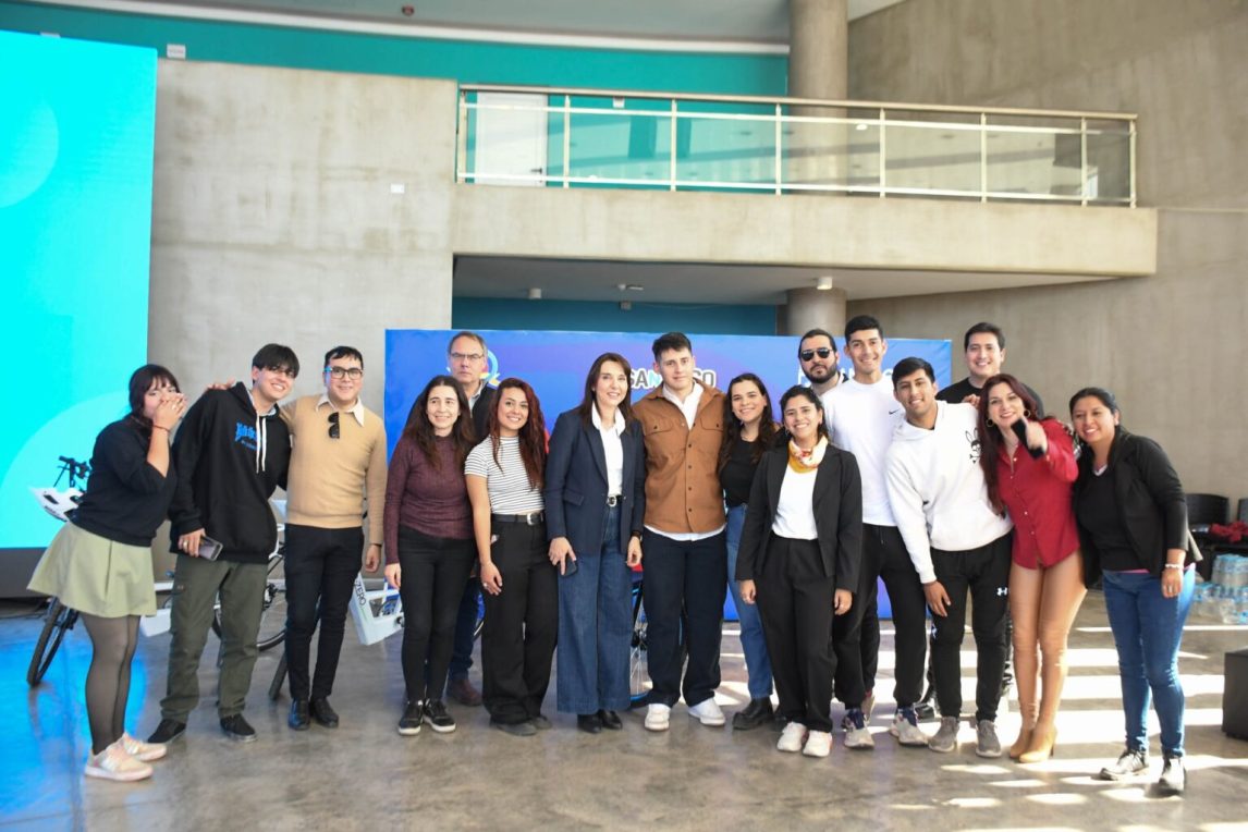 Adolescentes participaron del 2° encuentro en el Centros de Estudiantes en el Óvalo Parque Sur