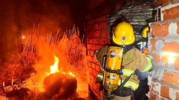 Desesperación en el B° Juan XXIII: un hombre prendió fuego la casa en la que vive su hermana