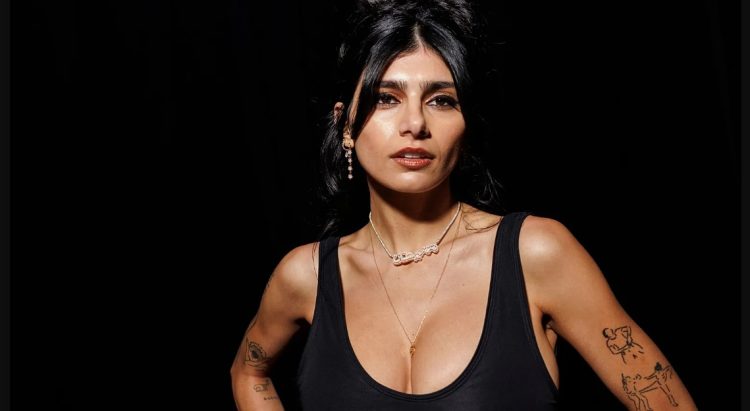 Quién es Mia Khalifa, la ex actriz de cine para adultos que revolucionó las redes con Rosalía