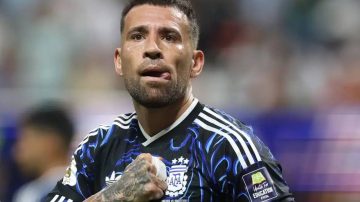 Nicolás Otamendi habló con Coudet y le dijo que está listo para debutar en River el sábado ante Barracas