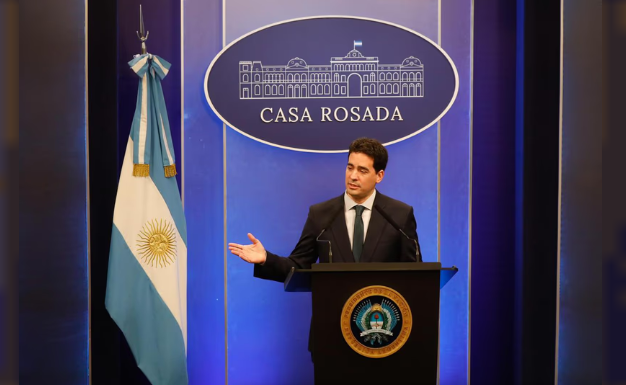 Adrián Ravier desmintió haber calificado a la Argentina como “un país bananero”