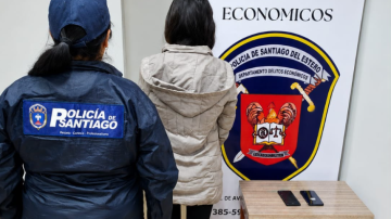 Detienen a una mujer que estafaba a la gente pidiendo dinero para tramitar planes sociales