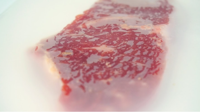 Investigadores del INTA desarrollaron un film biodegradable para conservar carne vacuna