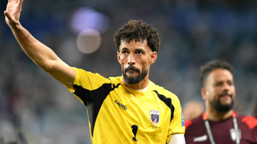 Vozinha jugará en Colo Colo tras su histórica actuación en el Mundial