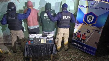 Clodomira: secuestran 123 envoltorios de nylon con cocaína y detienen a dos hombres