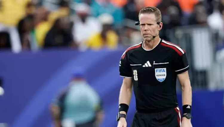 Con un antecedente polémico, Drew Fischer arbitrará Argentina vs. Cabo Verde