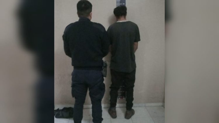 Capturan a un hombre que atacó a cuchillazos a su pareja reclamando una supuesta infidelidad