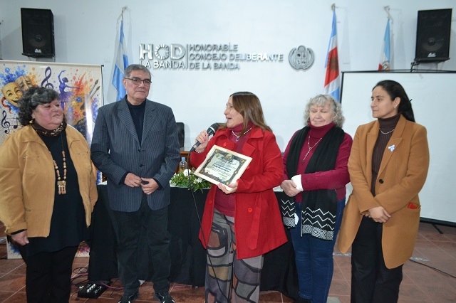 El Consejo Municipal de Cultura distinguió a historiadores bandeños