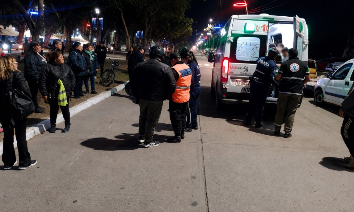 Un niño resultó herido luego de ser atropellado por una moto frente a la feria