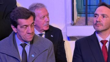 El gobernador Elías Suárez participó de la vigilia histórica en la Casa de Tucumán