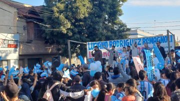 Multitudinaria apertura del local partidario de “Somos Nosotros, Somos La Banda” en Avenida Belgrano
