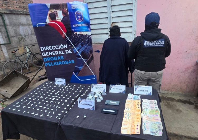 Cayó una mujer con casi 200 dosis de cocaína listas para la venta en un allanamiento en La Banda