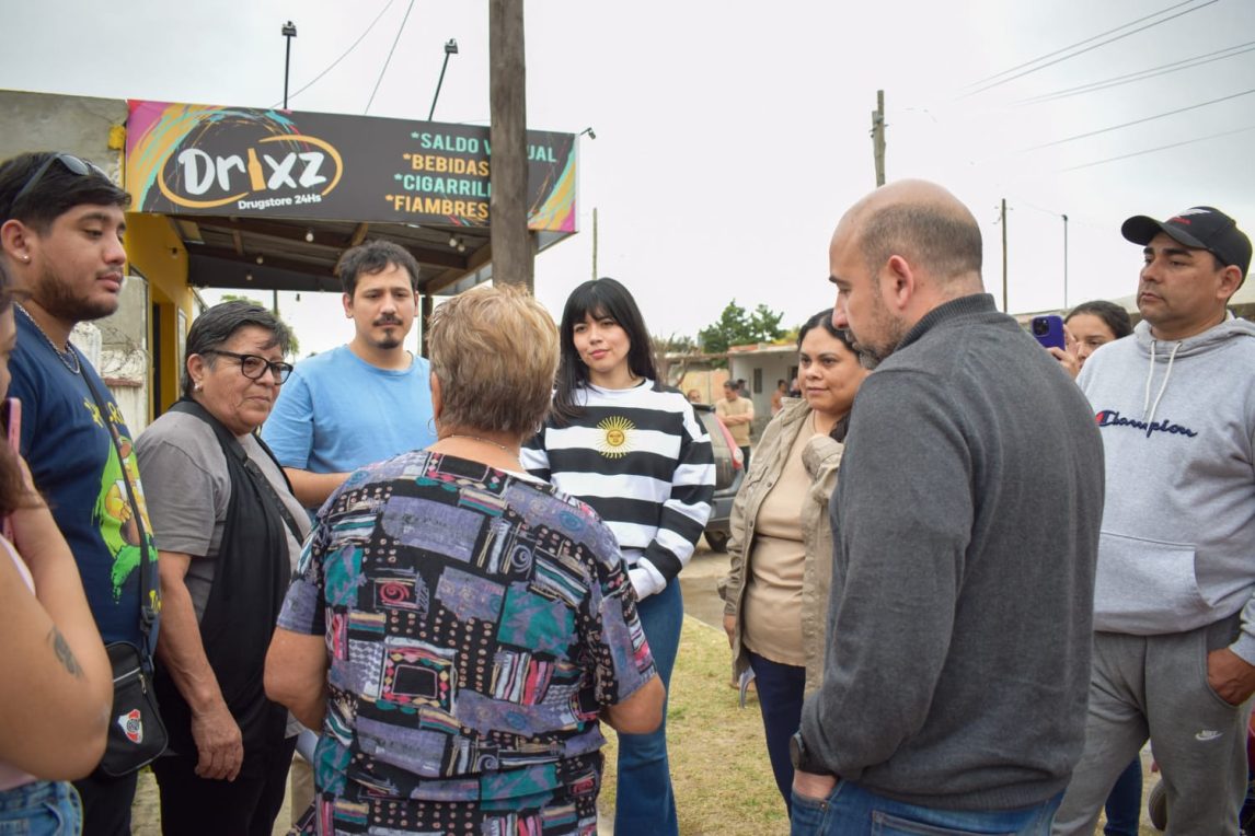 Mirolo visitó el barrio Río Dulce y escuchó los reclamos de los vecinos