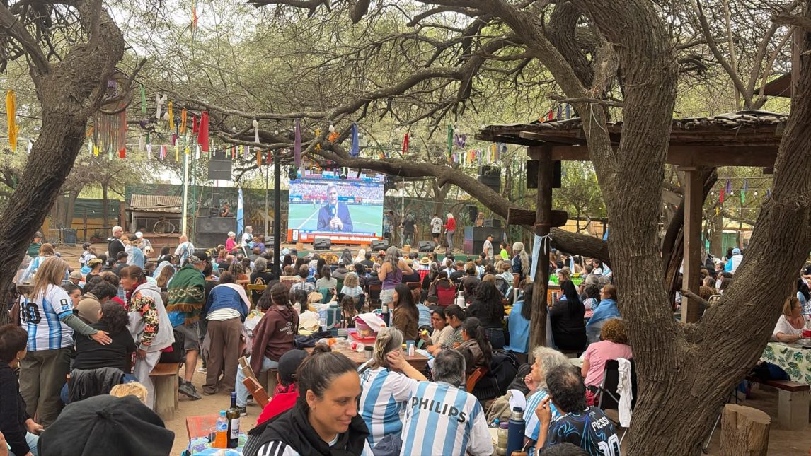 FOTOS. Así esperaban la final del Mundial 2026 en el Patio del Indio Froilán