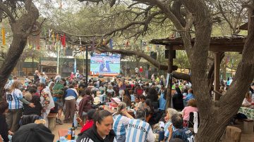FOTOS. Así esperaban la final del Mundial 2026 en el Patio del Indio Froilán