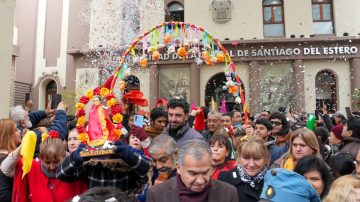 Color, teatro y alegría: la Acción Teatral Urbana llenó de vida las calles de Santiago