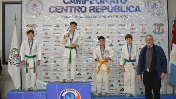 Fernando Albornoz ganó el oro invicto y dejó a Santiago en lo más alto