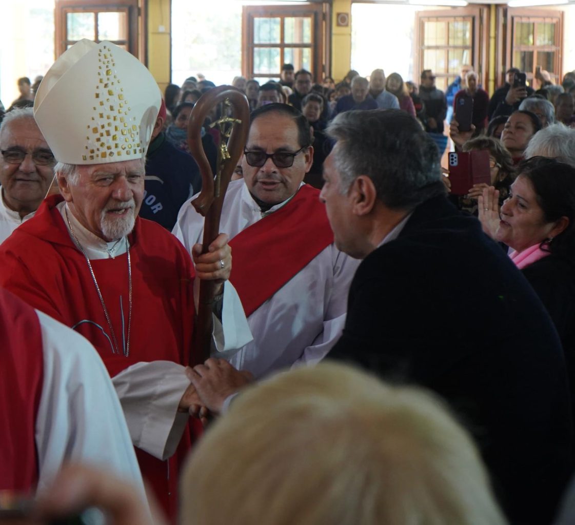 El intendente Roger Nediani acompañó la misa central en honor a Santiago Apóstol