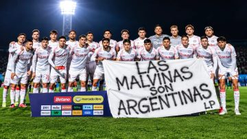 Argentinos Juniors impulsa un homenaje a Malvinas con un parche gratuito para sus hinchas en sus camisetas
