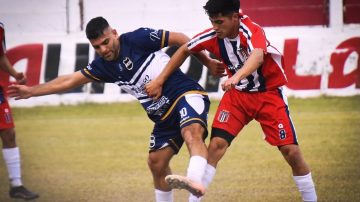 Unión Santiago golpeó en Huaico Hondo y sacó ventaja ante Estudiantes