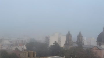 Intensa niebla sorprendió a Santiago del Estero: la visibilidad cayó a apenas 100 metros