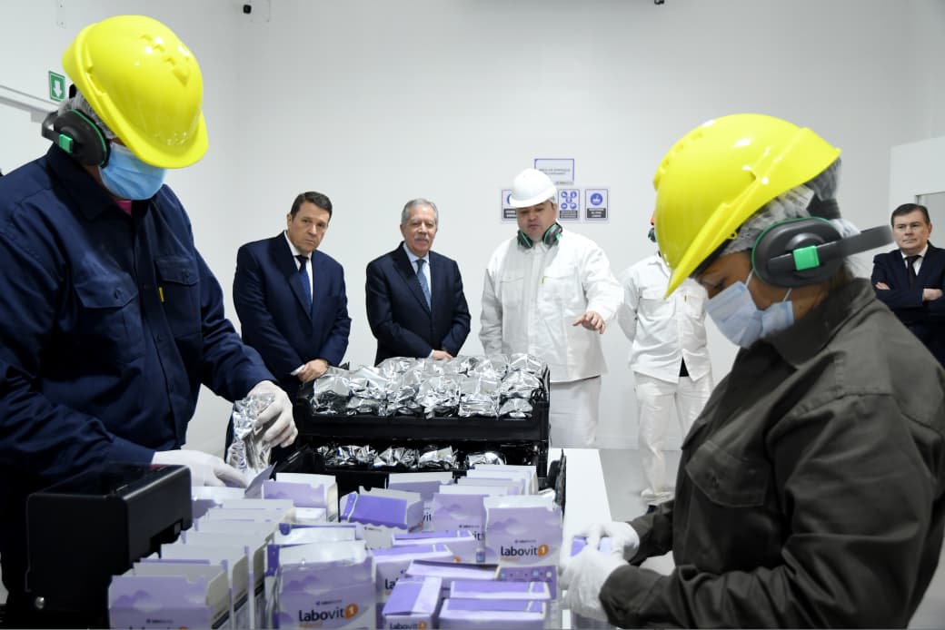 La Banda: el gobernador Elías Suárez participó de la inauguración de la nueva planta industrial de Labofarma